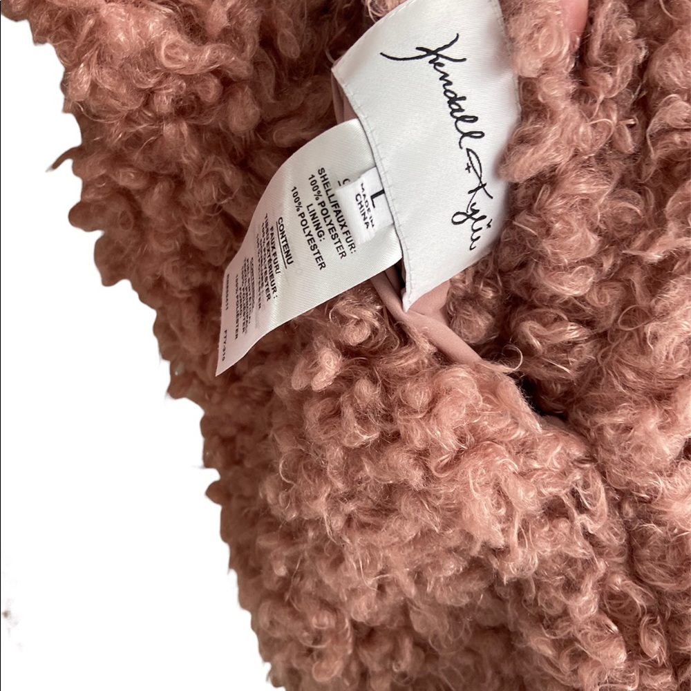 NWT Kendall and Kylie teddy bear Sherpa jacket coat in pink sz L sold locally - Picture 6 of 6